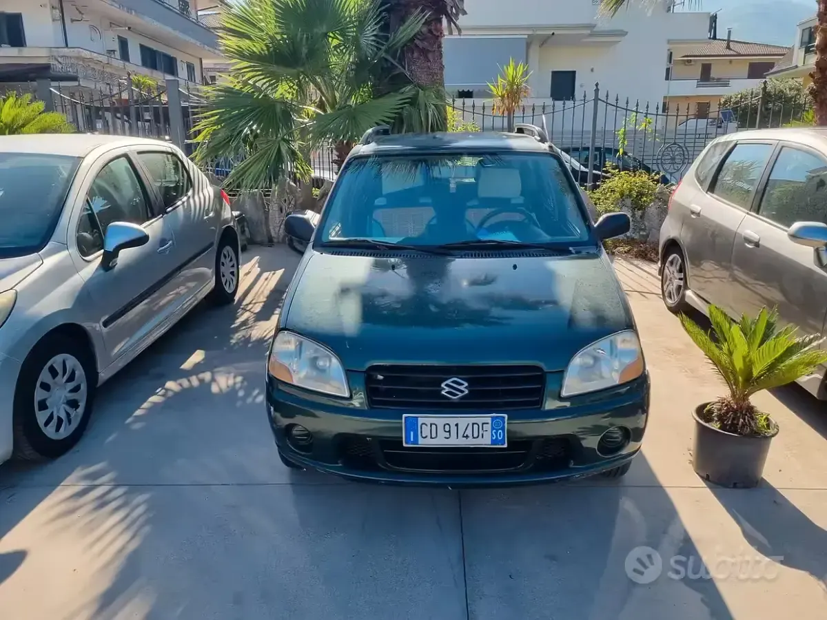 Usata Suzuki Ignis 83 CV (61 kW) 2003 Verde Utilitaria