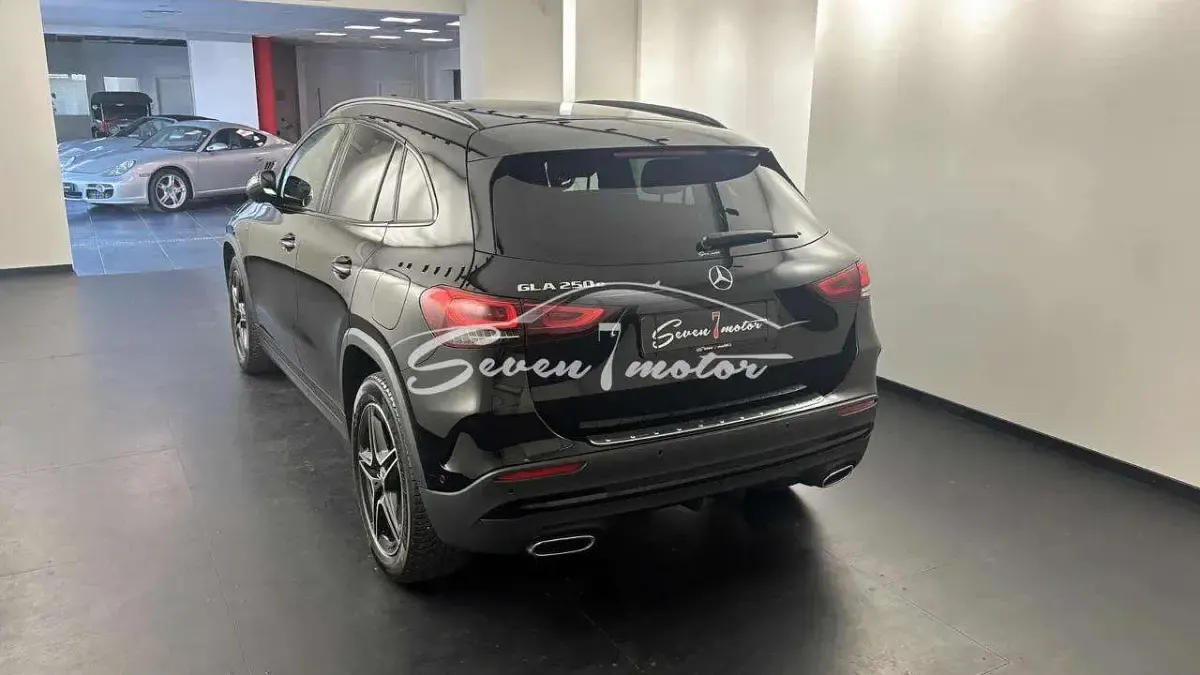 Usata Mercedes GLA250 Premium 160 CV (117 kW) 2021 Nero SUV