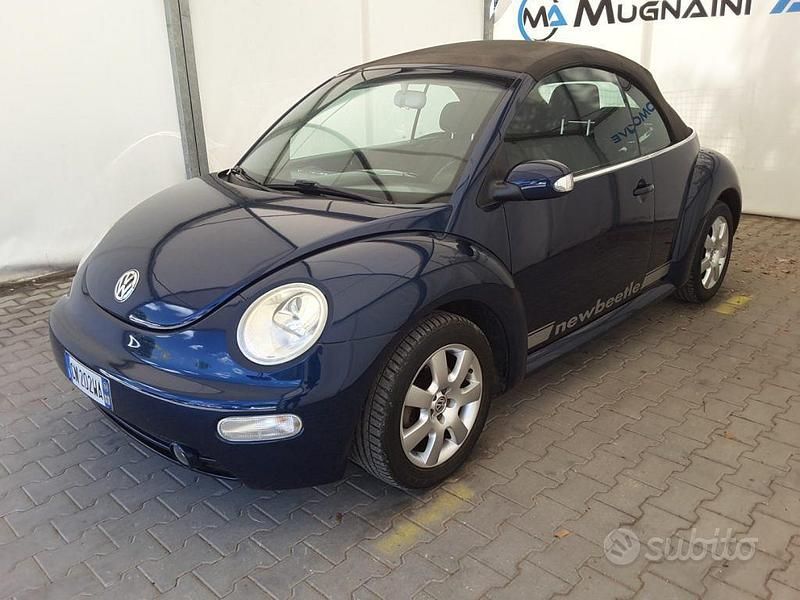 Usata VW New Beetle 75 CV (55 kW) 2004 Blu Utilitaria