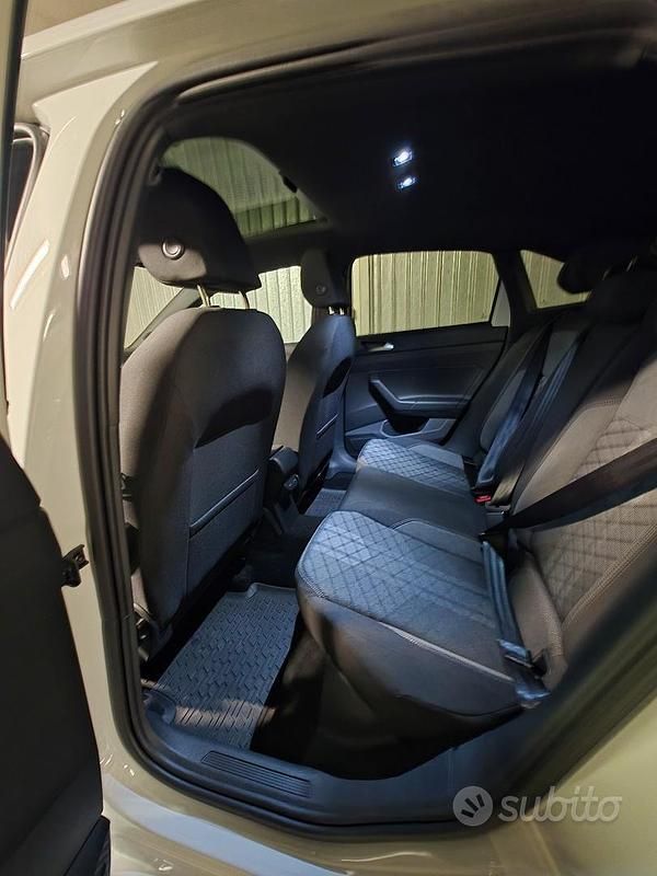 Usata VW Taigo R-line 116 CV (85 kW) 2024 Bianco SUV