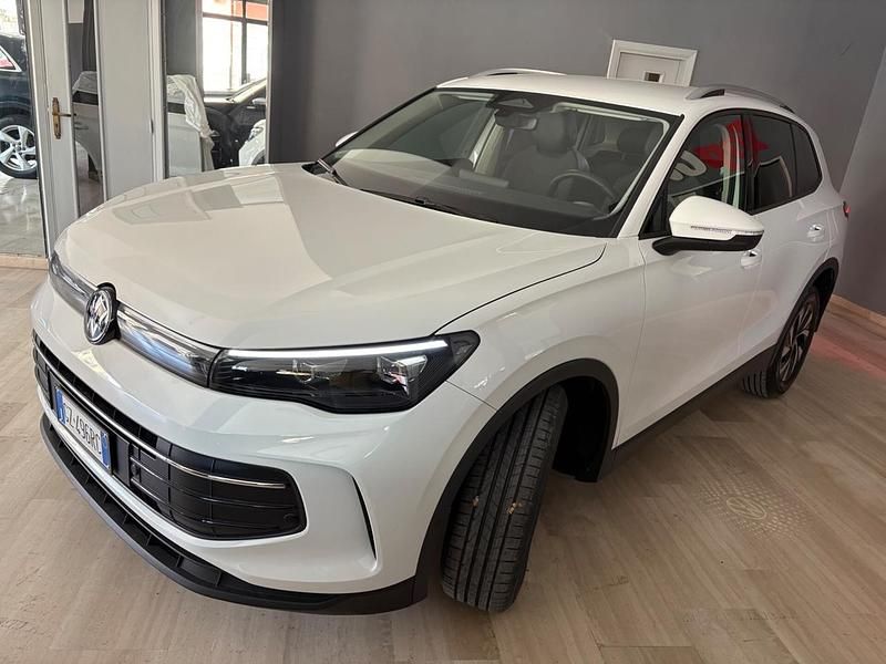 Usata VW Tiguan Edition 149 CV (109 kW) 2025 Bianco SUV