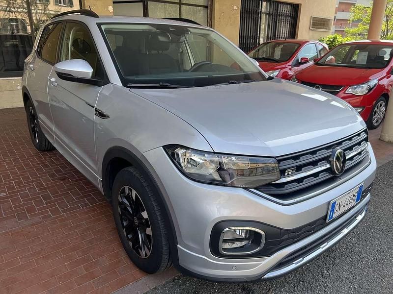 Usata VW T-Cross Sportline 110 CV (80 kW) 2023 Reflex silver SUV