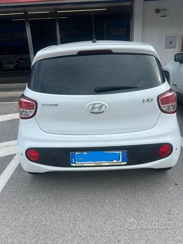 Usata Hyundai i10 Prime 69 CV (50 kW) 2019 Bianco Utilitaria