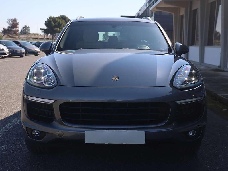 Usata Porsche Cayenne 250 CV (183 kW) 2015 Argento SUV