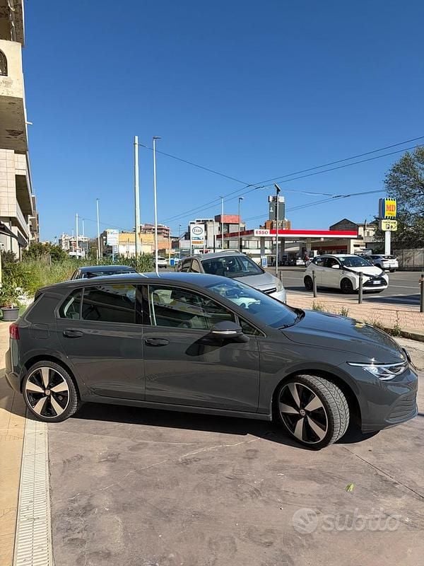 Używany VW Golf VII Life 116 KM (85 kW) 2021 Szary Hatchback