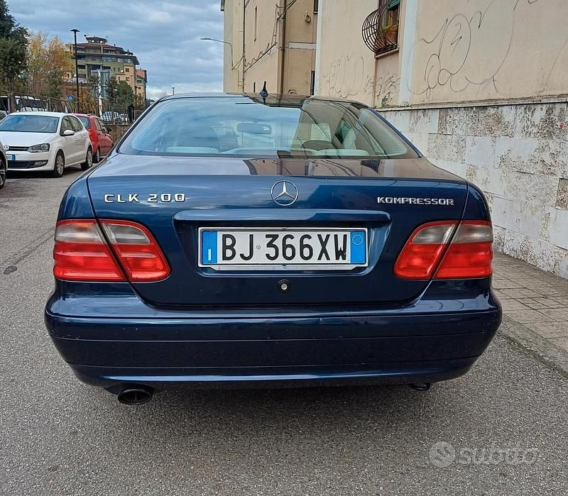 Usata Mercedes CLK200 192 CV (141 kW) 2000 Blu Coupé