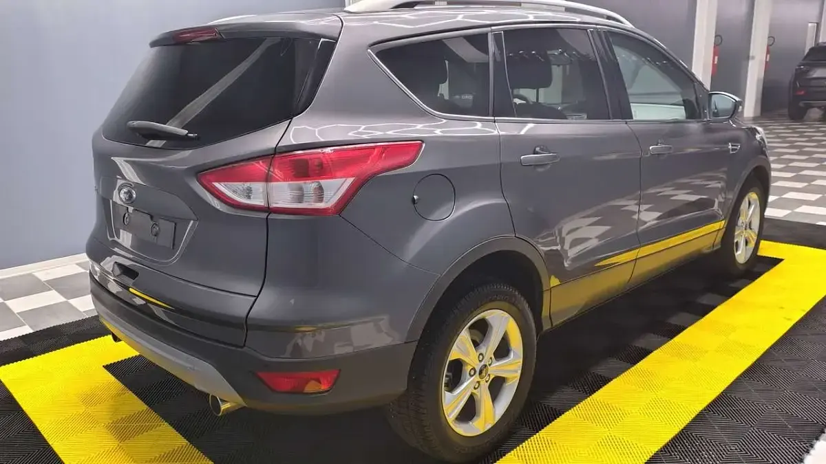 Usata Ford Kuga 116 CV (85 kW) 2014 Grigio SUV