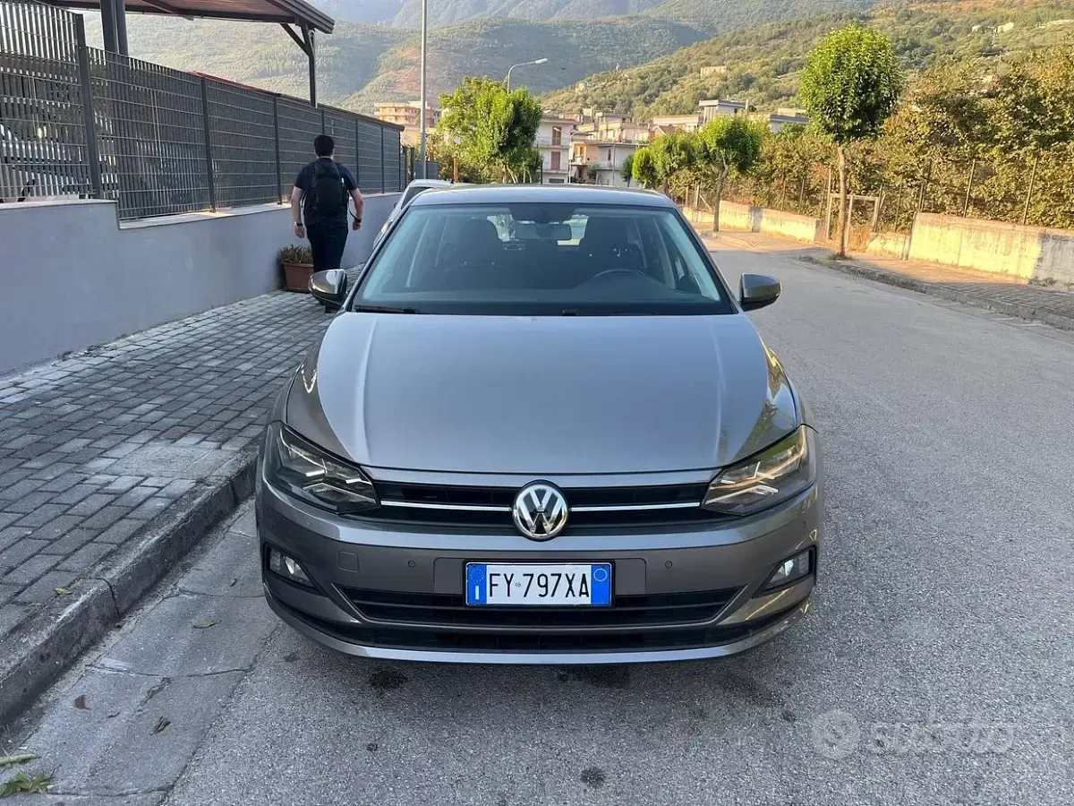 Usata VW Polo S 80 CV (58 kW) 2020 Marrone Utilitaria