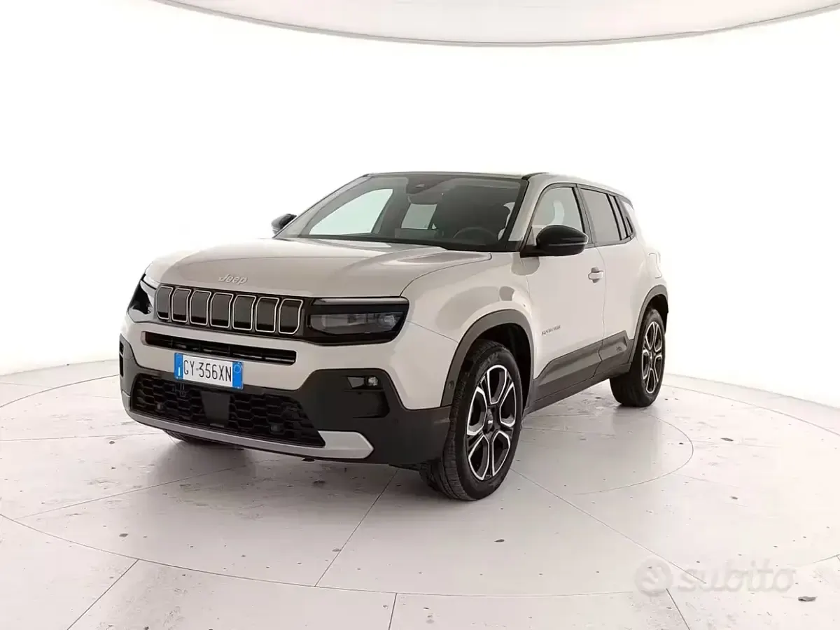 Usata Jeep Avenger Summit 101 CV (74 kW) 2025 Beige SUV
