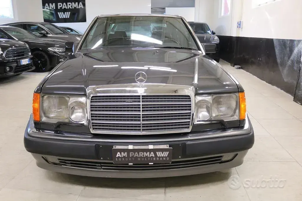 Usata Mercedes 500 326 CV (239 kW) 1992 Nero Berlina