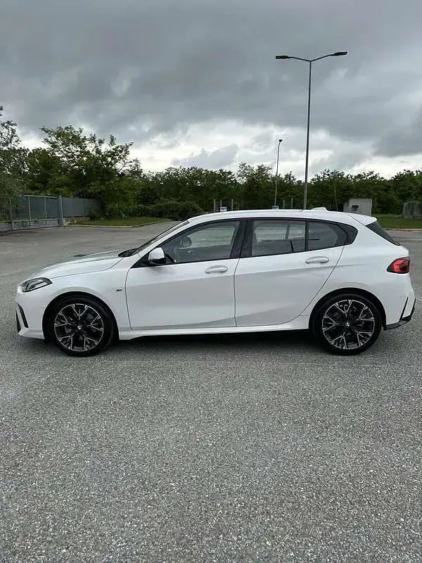 Usata BMW 116 Efficient Dynamics 122 CV (89 kW) 2025 Bianco Utilitaria