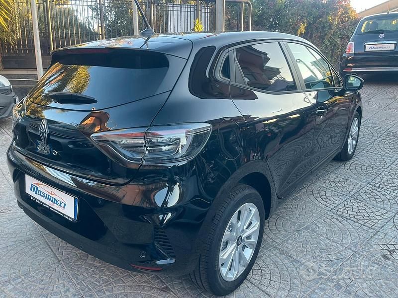 Nuova Renault Clio V Techno 90 CV (66 kW) 2025 Nero Berlina