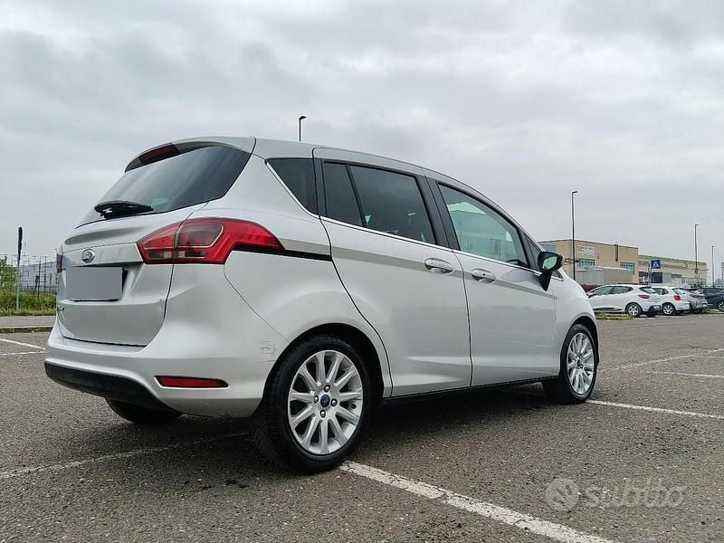 Usata Ford B-MAX 75 CV (55 kW) 2014 Grigio Monovolume