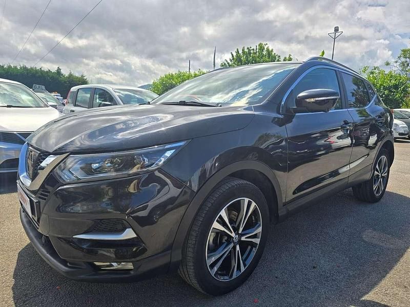 Usata Nissan Qashqai N-Connecta 110 CV (80 kW) 2017 Nero SUV