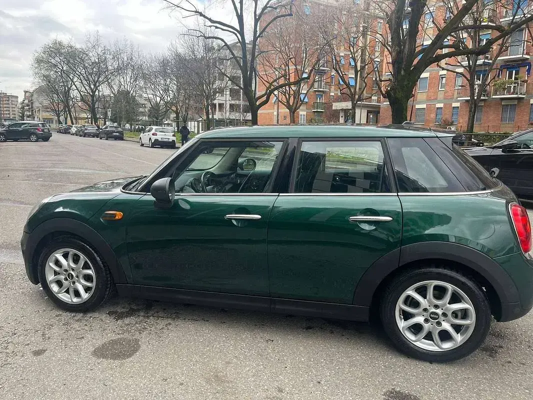 Usata Mini ONE 75 CV (55 kW) 2016 Verde Utilitaria