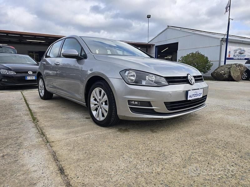 Usata VW Golf VII Comfortline 104 CV (76 kW) 2014 Grigio Berlina