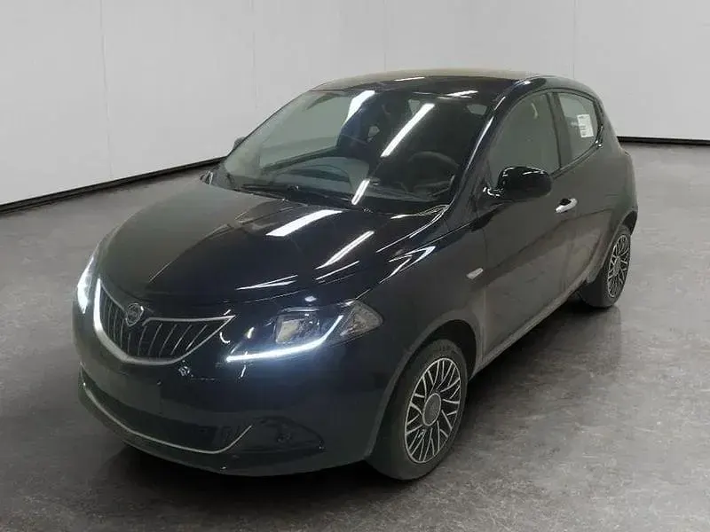 Usata Lancia Ypsilon S 69 CV (50 kW) 2024 Nero Utilitaria