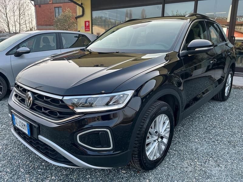 Usata VW T-Roc 150 CV (110 kW) 2022 Nero SUV