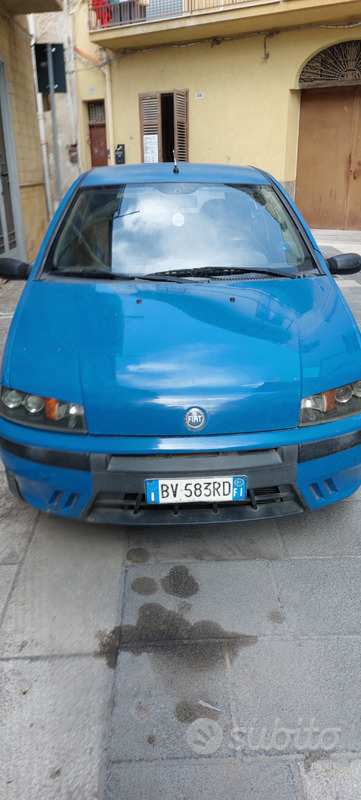 Usato 2003 Fiat Punto 1.2 Benzin 80 CV (1.200 €)