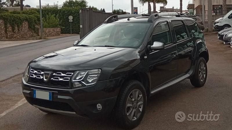Usata Dacia Duster Lauréate 114 CV (83 kW) 2017 Nero SUV