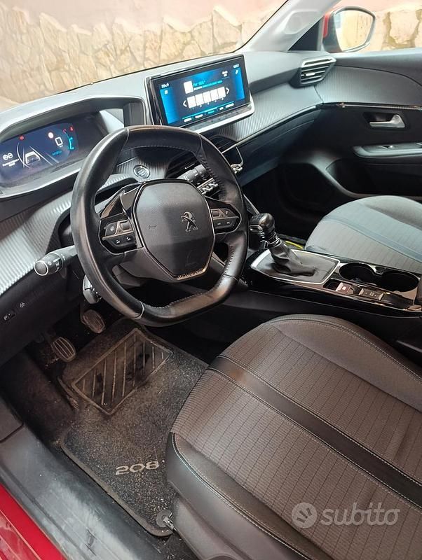 Rosso Usata 2020 Peugeot 208 Allure Due volumi | 11.500 € - Immagine 1/4