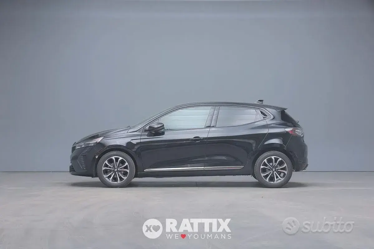Usata Renault Clio V Techno 91 CV (66 kW) 2025 Nero etoile' Berlina