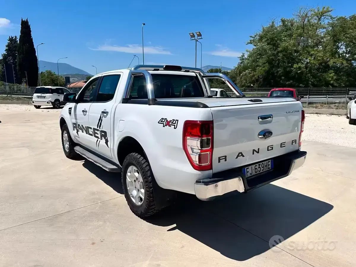 Usata Ford Ranger Wildtrack 160 CV (117 kW) 2017 Bianco Pick-up