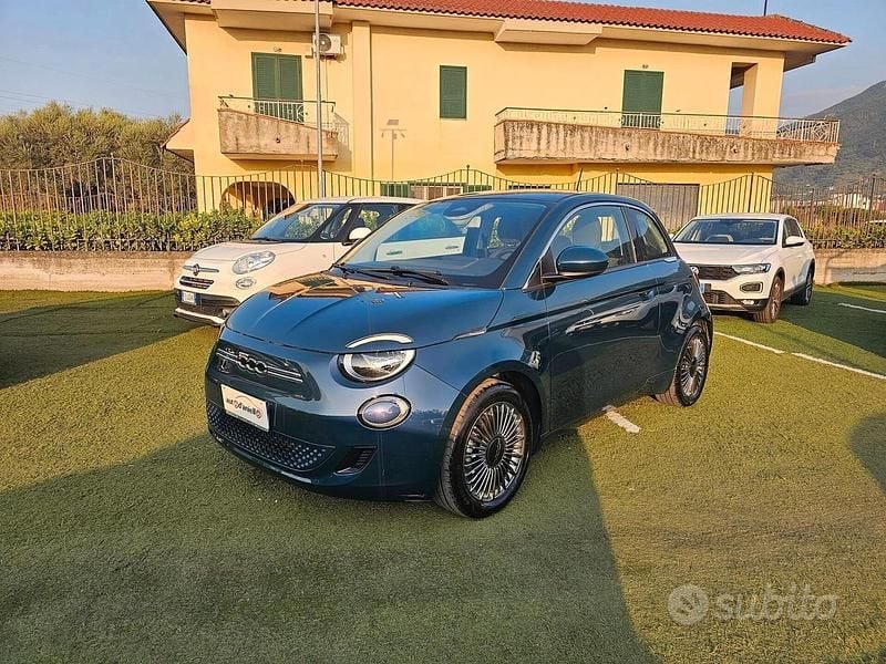 Usata Fiat 500e Icon 86 kW (118 CV) 2021 Blu Berlina