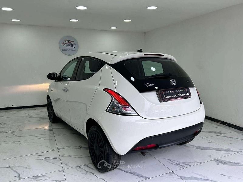 Gebraucht Lancia Ypsilon 69 PS (50 kW) 2022 Other Kleinwagen