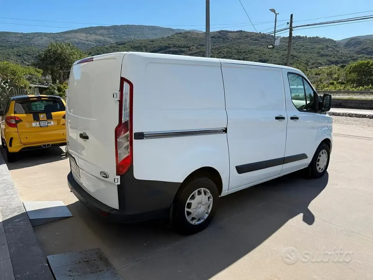Usata Ford Transit Custom Trend 101 CV (74 kW) 2015 Bianco Furgone