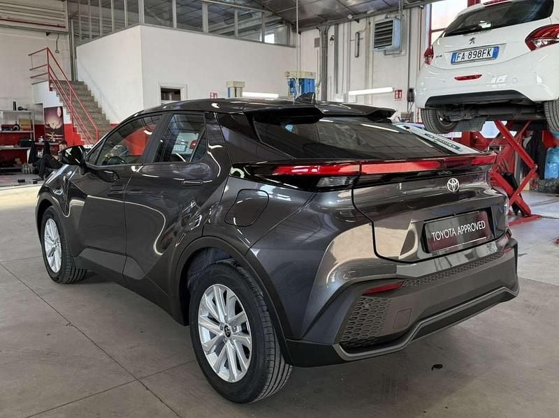 Nuova Toyota C-HR Active 98 CV (72 kW) 2025 Grigio SUV