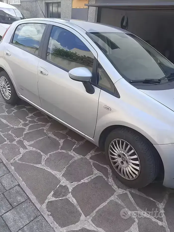 Usata Fiat Grande Punto 65 CV (47 kW) 2008 Grigio Utilitaria