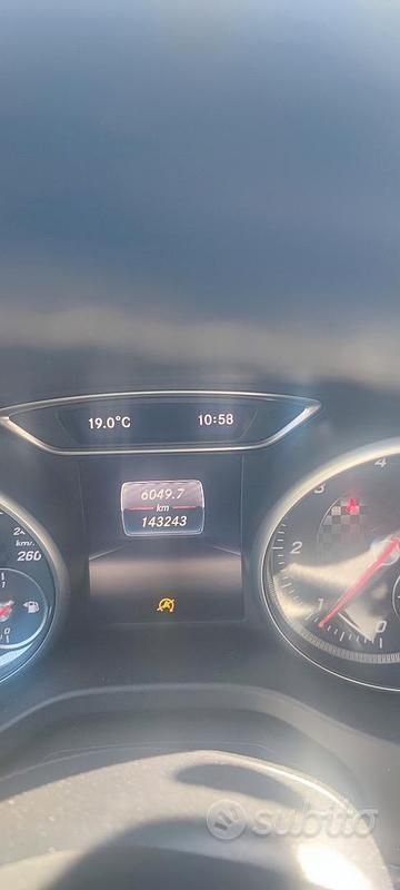 Usata Mercedes A180 Executive 122 CV (89 kW) 2016 Bianco Berlina