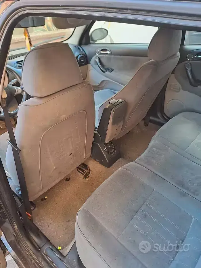 Usata Alfa Romeo 147 116 CV (85 kW) 2007 Nero Utilitaria