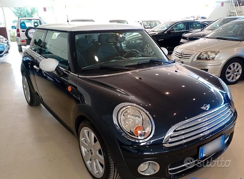 Usata Mini Cooper D 108 CV (79 kW) 2008 Nero Utilitaria