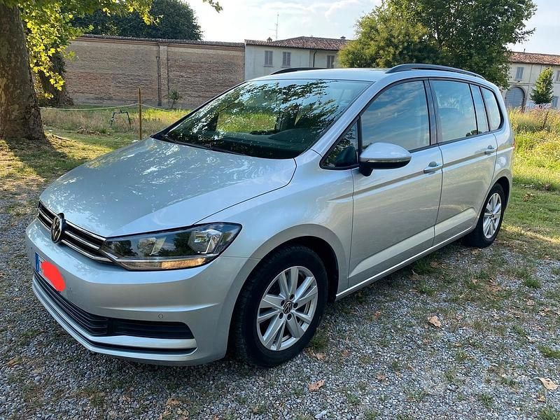 Usata VW Touran Comfortline 150 CV (110 kW) 2021 Grigio Monovolume