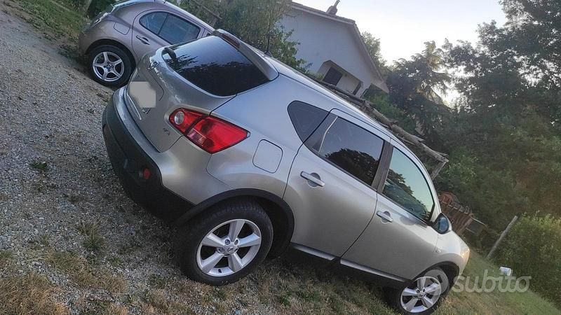 Usata Nissan Qashqai 106 CV (77 kW) 2008 Grigio SUV