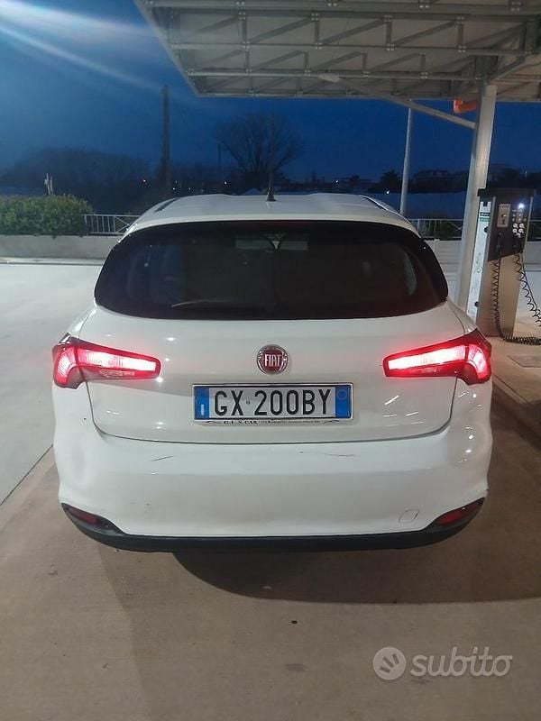 Bianco Usata 2019 Fiat Tipo Berlina | 7500 € (Super prezzo) - Immagine 1/4