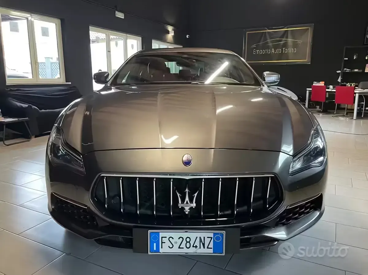 Usata Maserati Quattroporte GranLusso 430 CV (316 kW) 2018 Grigio Berlina