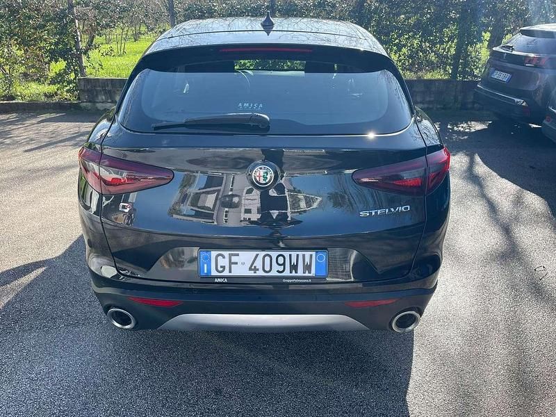 Usata Alfa Romeo Stelvio Business 190 CV (139 kW) 2021 Nero SUV