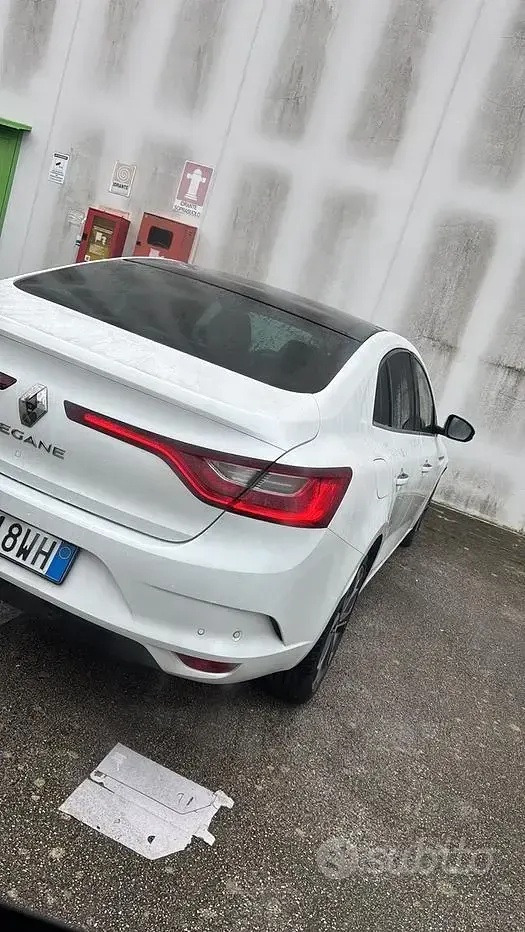 Usata Renault Mégane IV 131 CV (96 kW) 2017 Bianco Coupé