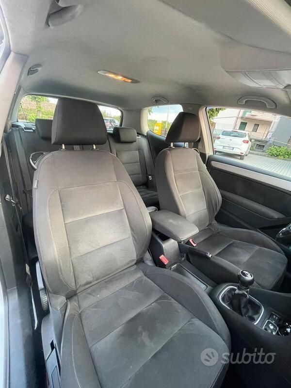 Usata VW Golf VI 102 CV (75 kW) 2011 Grigio Utilitaria