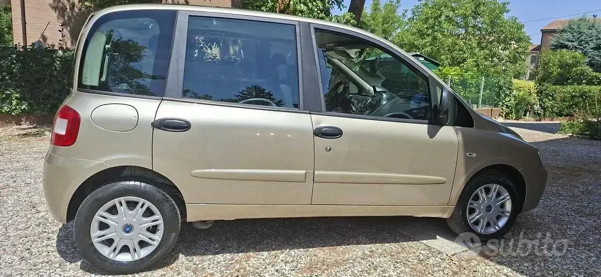 Usata Fiat Multipla 103 CV (75 kW) 2008 Giallo Monovolume