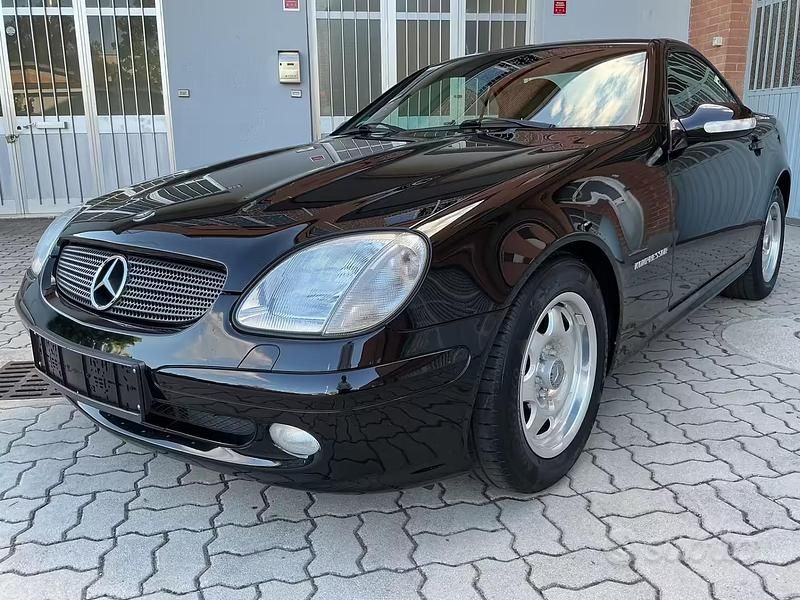 Usata Mercedes SLK200 163 CV (119 kW) 2004 Nero Cabrio
