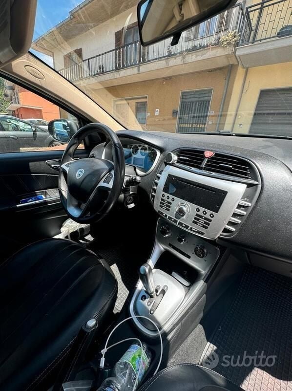 Usata Lancia Delta 120 CV (88 kW) 2008 Utilitaria