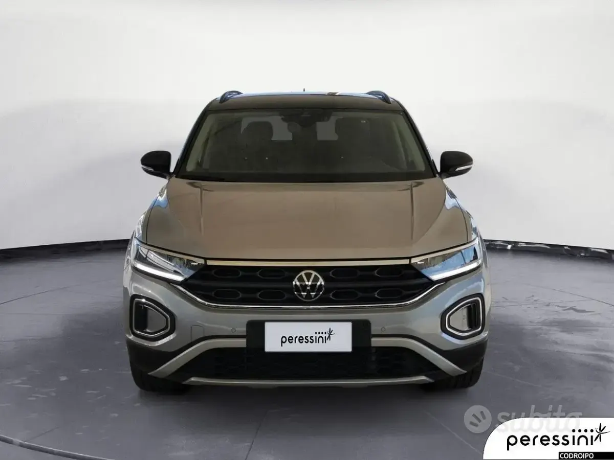Usata VW T-Roc Sportline 116 CV (85 kW) 2023 Grigio SUV
