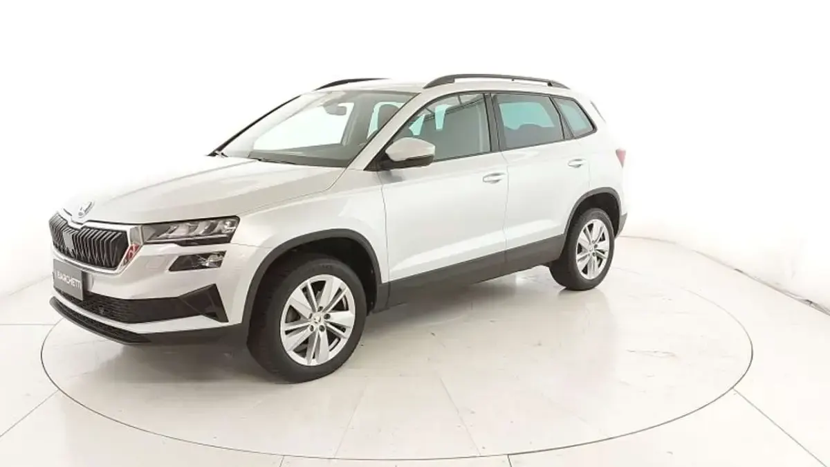 Usata Skoda Karoq Executive 116 CV (85 kW) 2024 Argento SUV