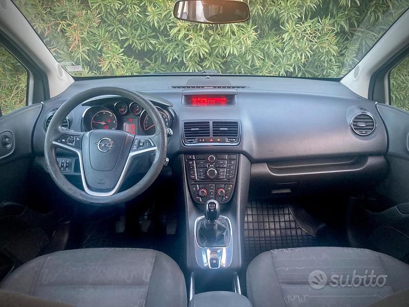 Usata Opel Meriva 95 CV (69 kW) 2011 Bianco Monovolume