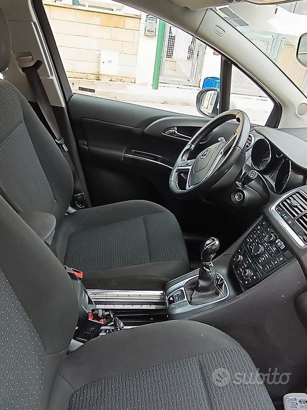 Usata Opel Meriva 120 CV (88 kW) 2017 Bianco Monovolume