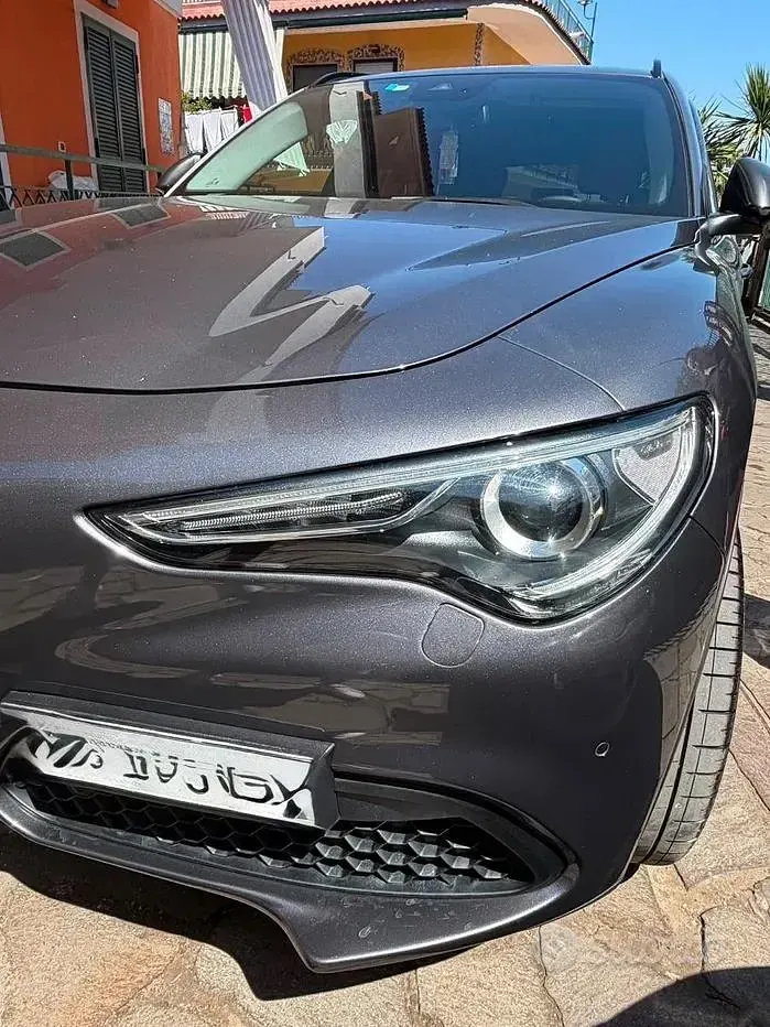 Usata Alfa Romeo Stelvio 209 CV (153 kW) 2018 Grigio SUV